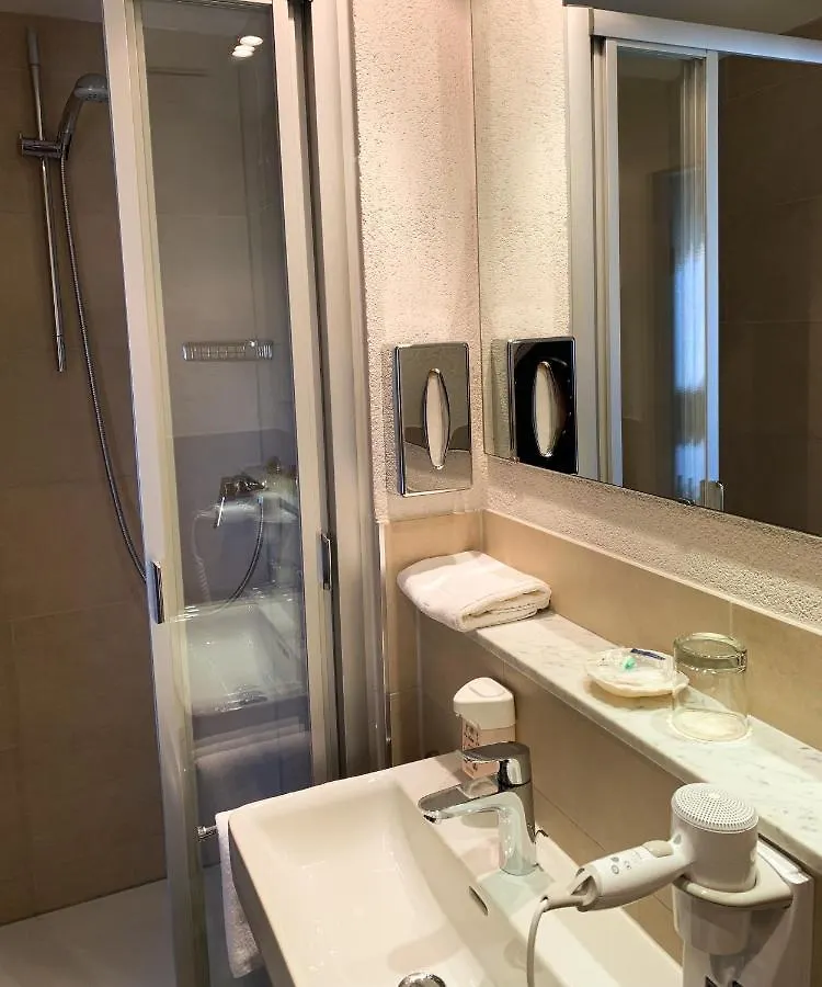 City Hotel Ost Am Koe اوغسبورغ 3*,  ألمانيا